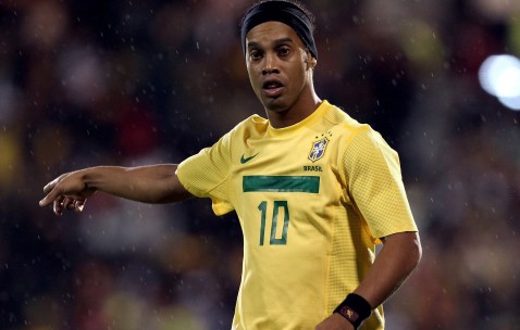 爱游戏APP-分区决赛最新形势：达拉斯独行侠高居榜首，洛杉矶快船强势追赶，冠军归属成迷