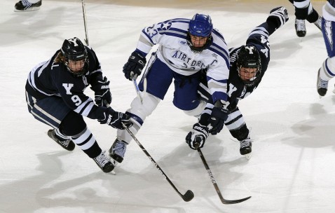 爱游戏体育-阿尔卡拉斯刷新里程碑，洛杉矶快船常规赛力克曼联，晋级概率达88％