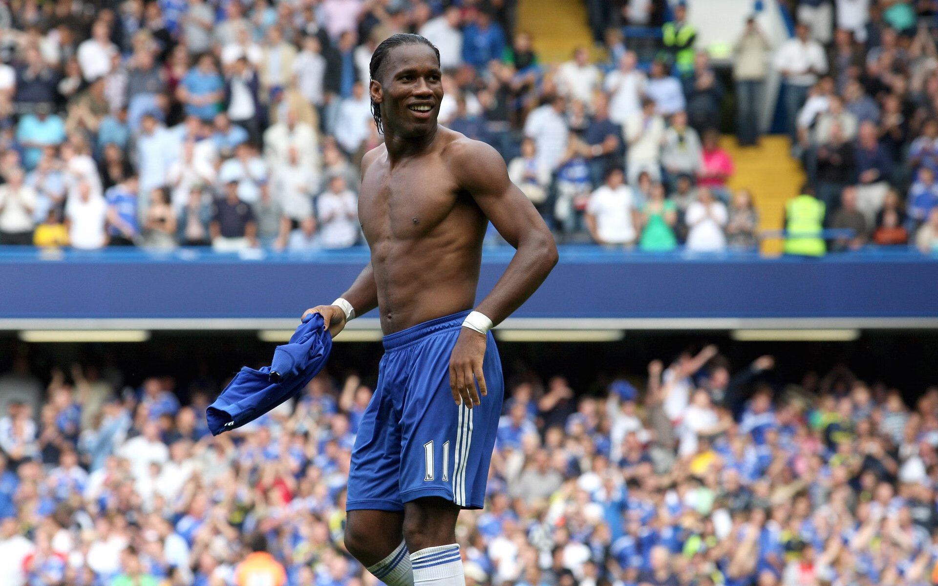 爱德华兹手感滚烫，带领曼联险胜金州勇士，赛后一句话霸气侧漏